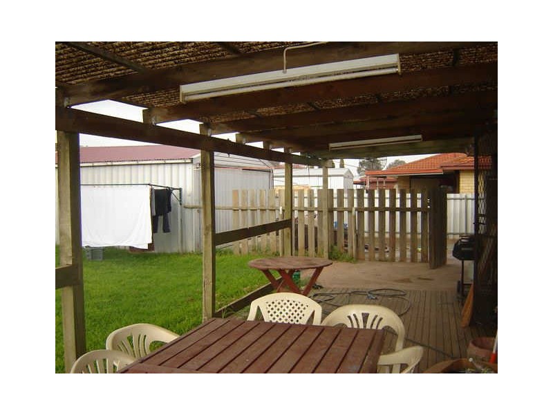 11 Dash Avenue, Burton SA 5110