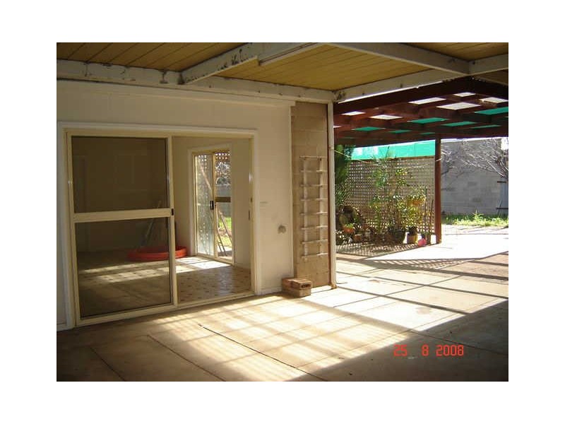 11 Saxon Street, Pooraka SA 5095