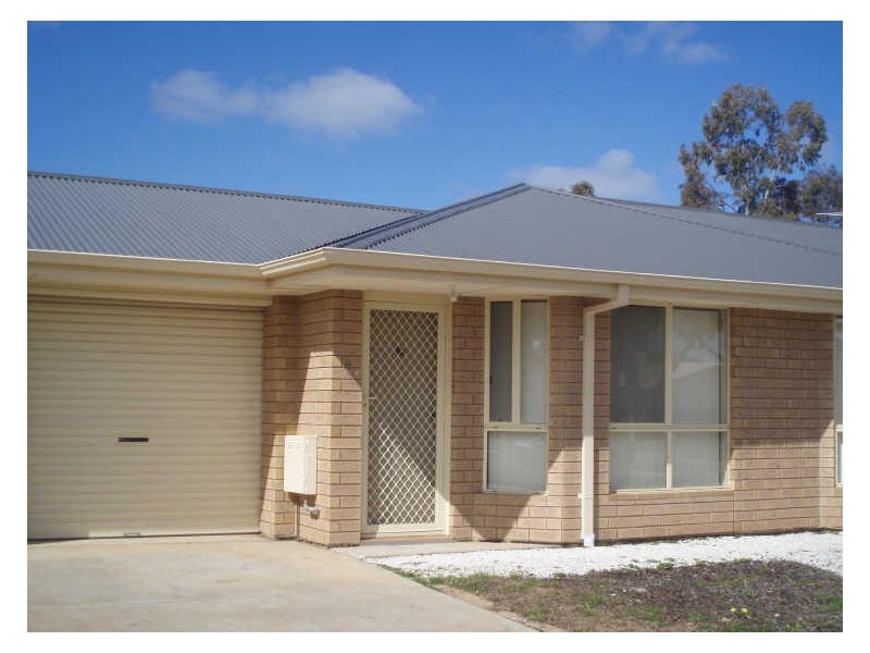 2/23a Morialta Drive, Smithfield SA 5114