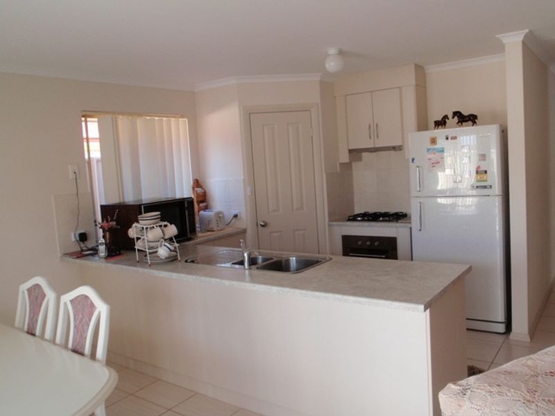 6 Overlander Way, Smithfield SA 5114