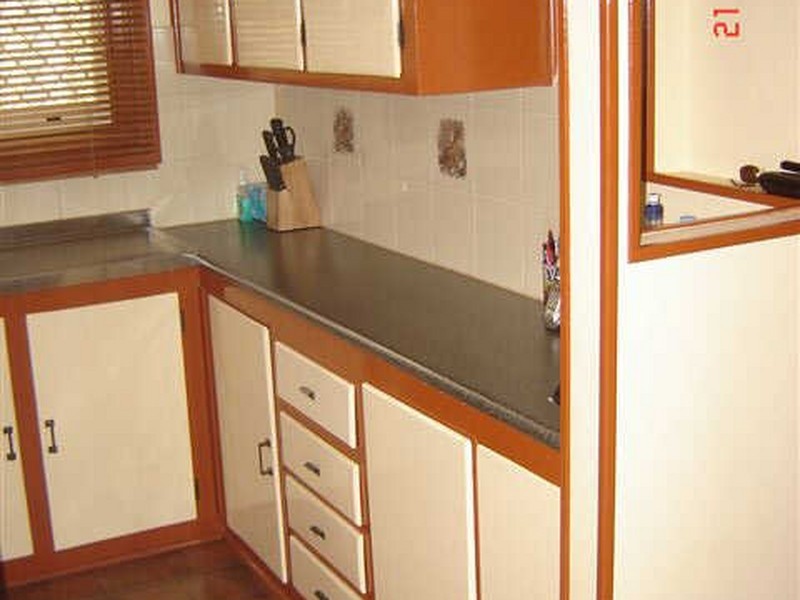 8 Winterbourne Road, Elizabeth Vale SA 5112