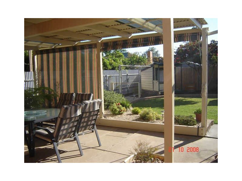 8 Winterbourne Road, Elizabeth Vale SA 5112