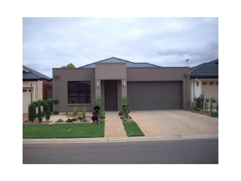 8 Carmine Court, Parafield Gardens SA 5107
