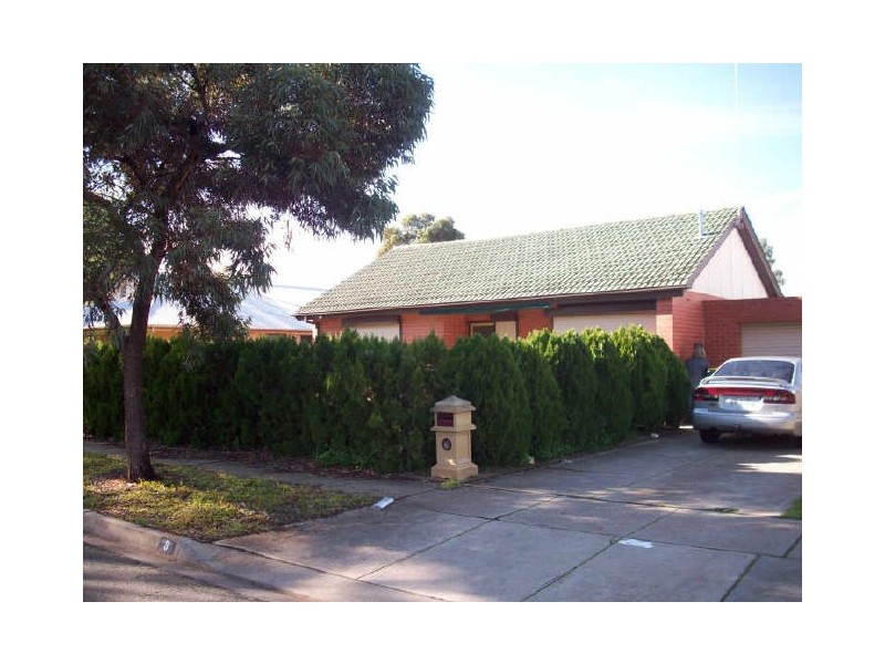 8 Secomb Ave, Parafield Gardens SA 5107