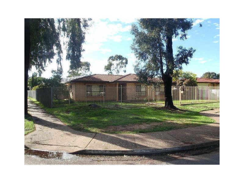 25 Camelot Drive, Paralowie SA 5108