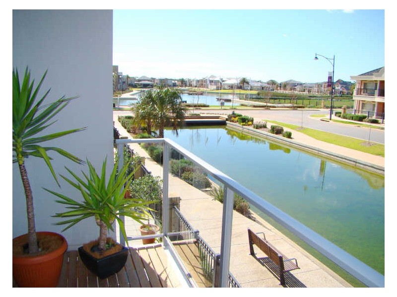 6 Azores Court, Mawson Lakes SA 5095