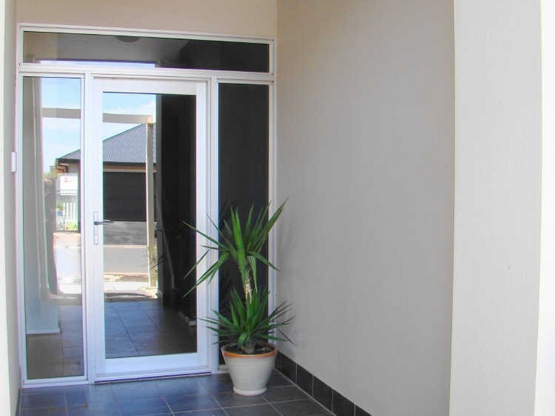 6 Azores Court, Mawson Lakes SA 5095