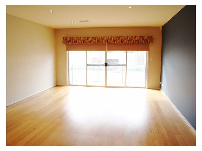 6 Azores Court, Mawson Lakes SA 5095