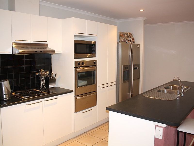 4 Lauren Drive, Paralowie SA 5108