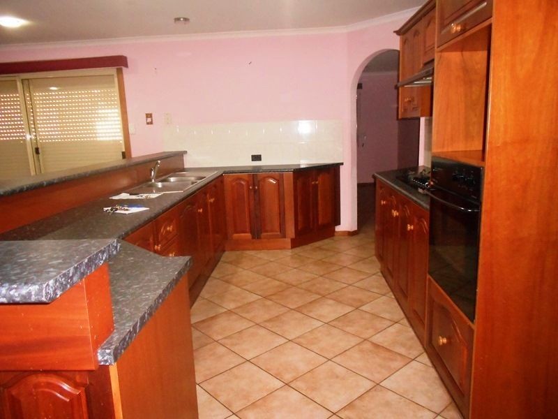 90 Highfield Drive, Hillbank SA 5112