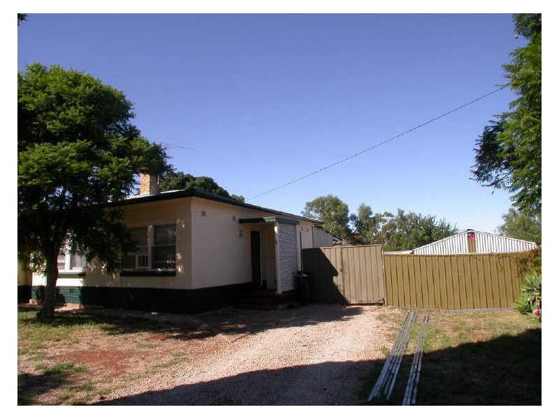 8 Dayman Street, Elizabeth Park SA 5113