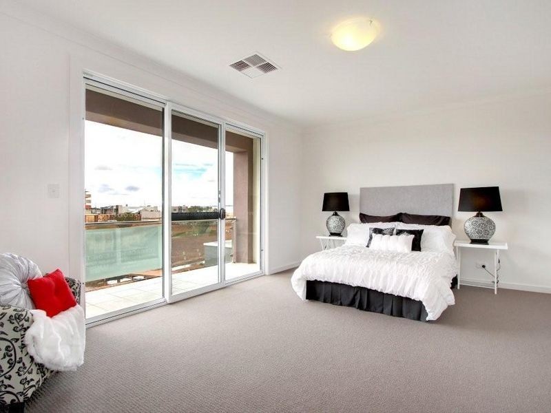 24 Ellis Lane, Mawson Lakes SA 5095