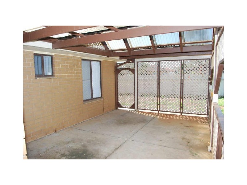 2 Elias Street, Para Hills West SA 5096