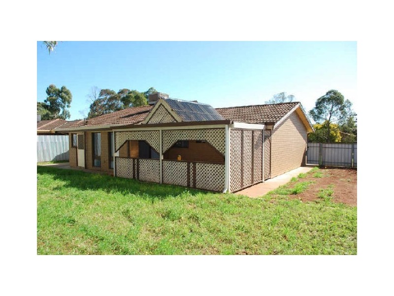 2 Elias Street, Para Hills West SA 5096