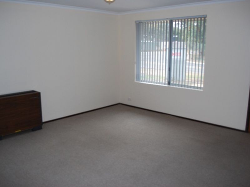 1 Barton Crescent, Burton SA 5110