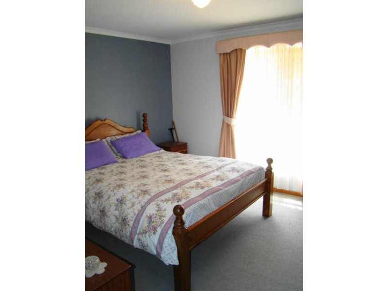 25 Wachtel Crescent, Burton SA 5110