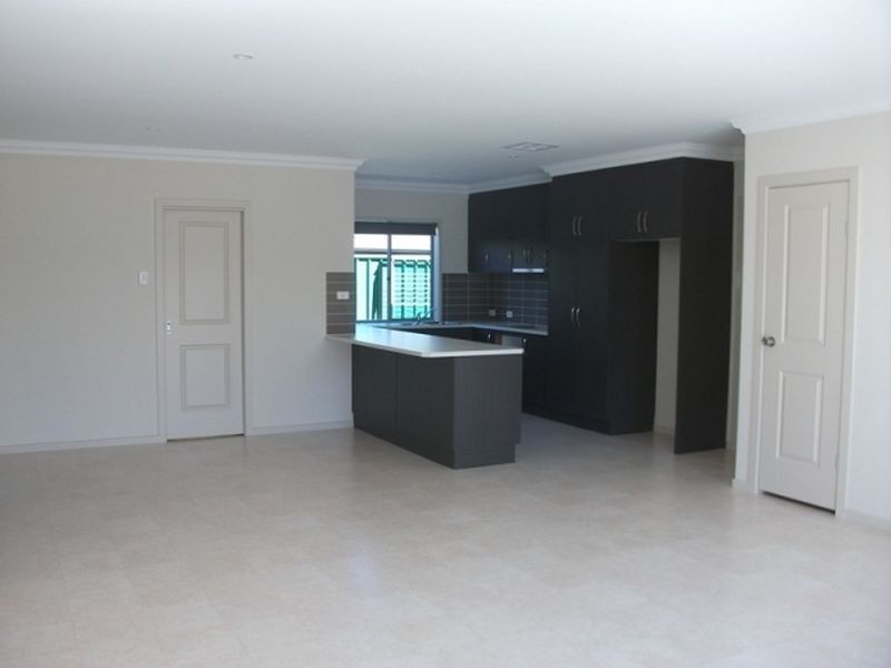 2 Mathew Rise, Blakeview SA 5114