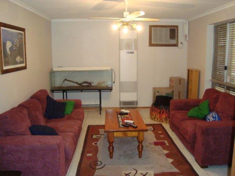 1 Carsten Crescent, Burton SA 5110