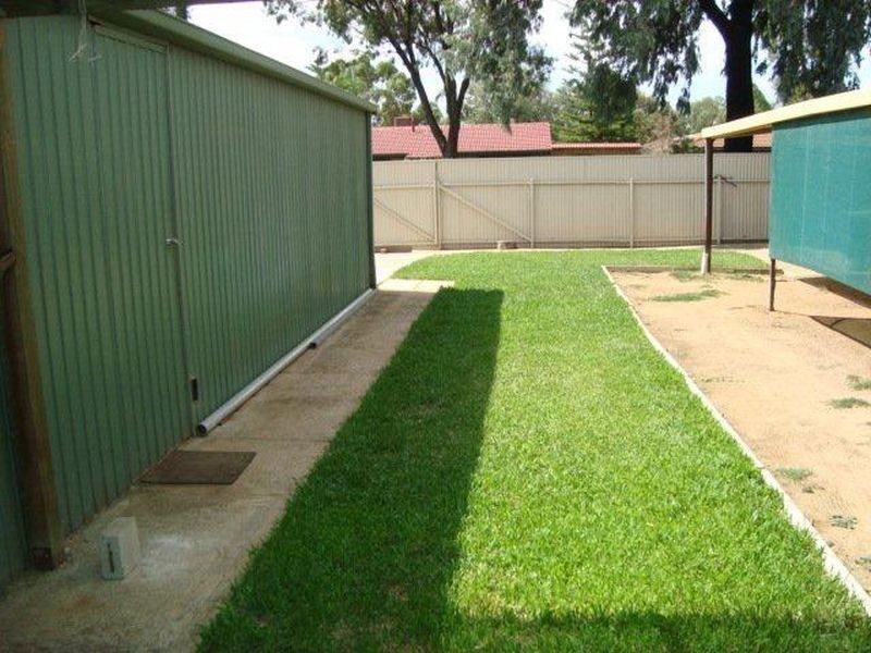 1 Carsten Crescent, Burton SA 5110