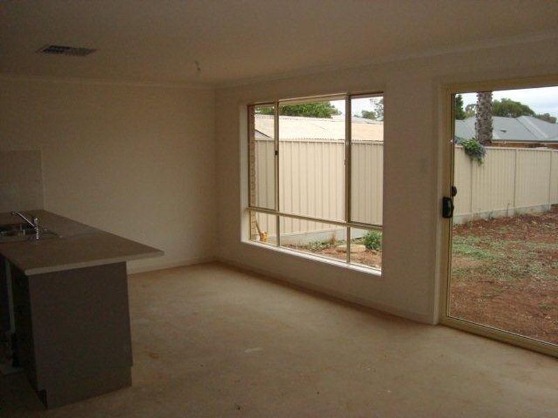 94 McKenzie Road, Elizabeth Downs SA 5113