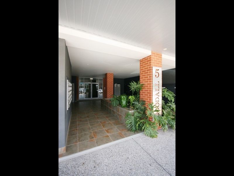 21 – 5-19 Goodall Parade, Mawson Lakes SA 5095