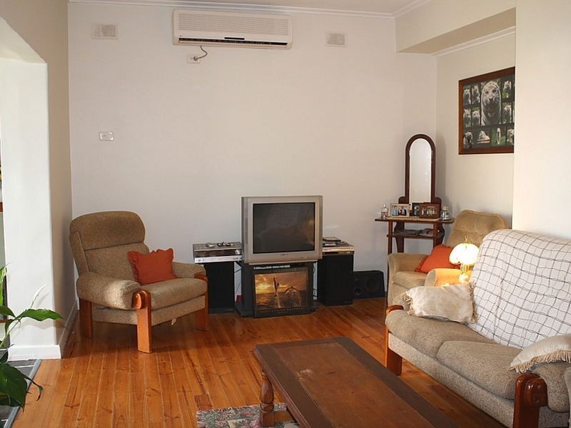 12 Oldham Road, Elizabeth Vale SA 5112