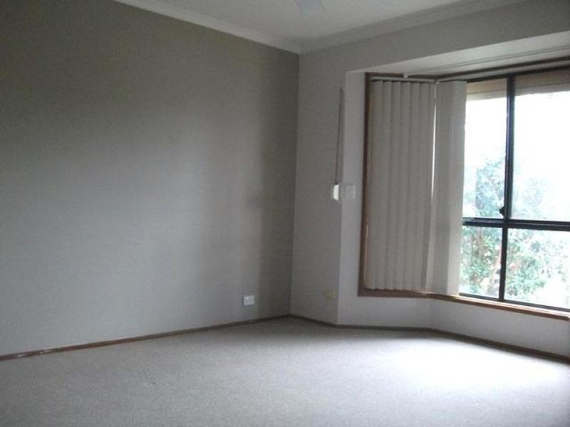 11 Crown Crescent, Paralowie SA 5108