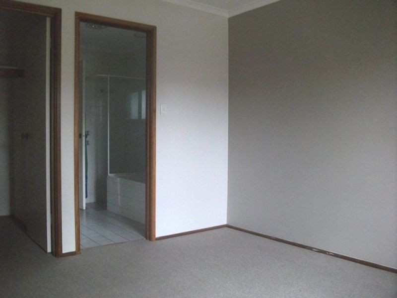 11 Crown Crescent, Paralowie SA 5108