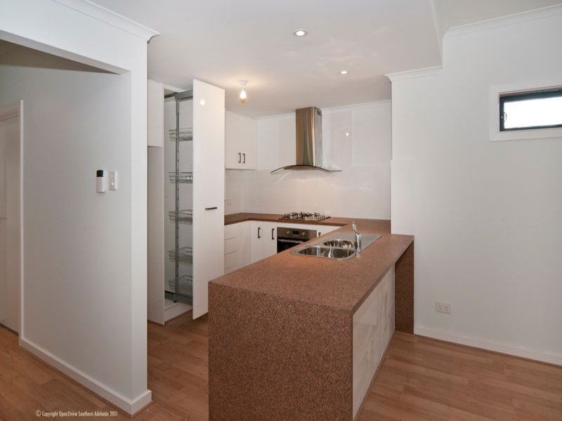 2 MacMillan Avenue, Mawson Lakes SA 5095