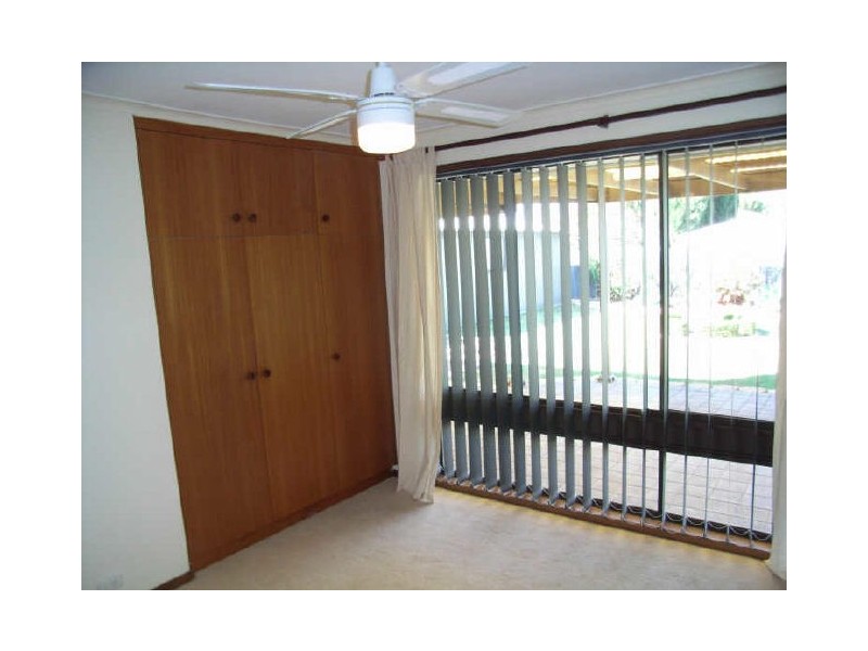 18 Hampton Court, Salisbury East SA 5109