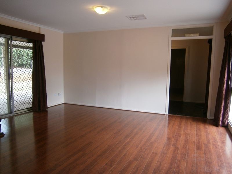 7 Rosewall Ave, Gulfview Heights SA 5096