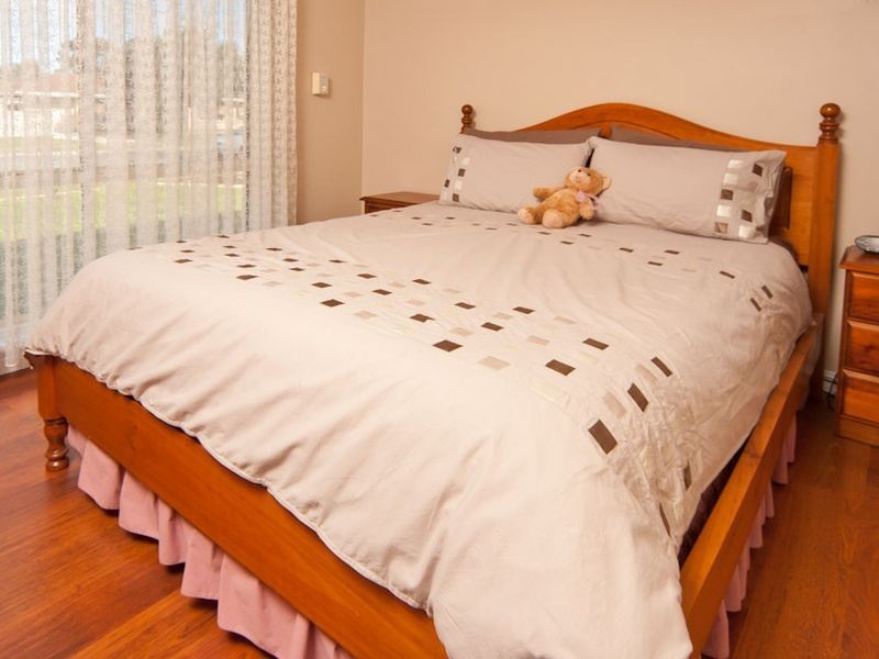 5 Lincoln Avenue, Parafield Gardens SA 5107