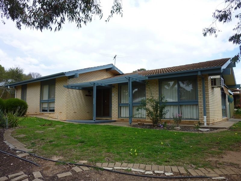11 Landy Avenue, Gulfview Heights SA 5096