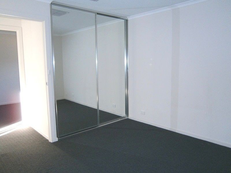 8 Wattlebird Drive, Burton SA 5110