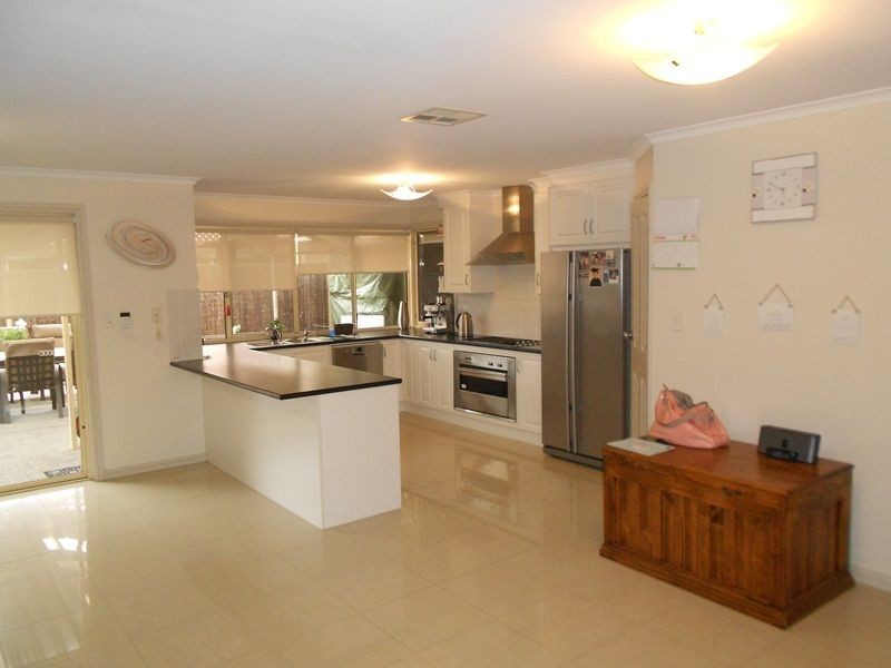 15 Eton Drive, Andrews Farm SA 5114