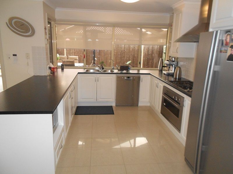 15 Eton Drive, Andrews Farm SA 5114