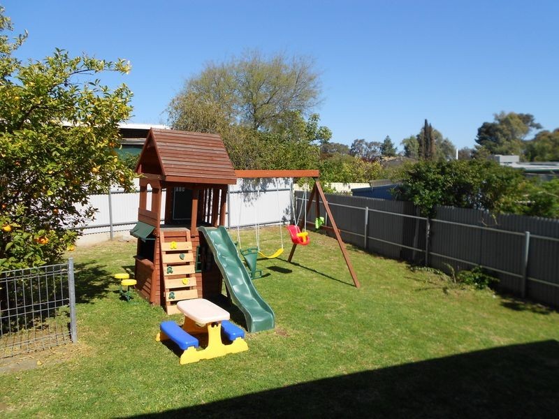 11 Richard Street, Para Hills SA 5096