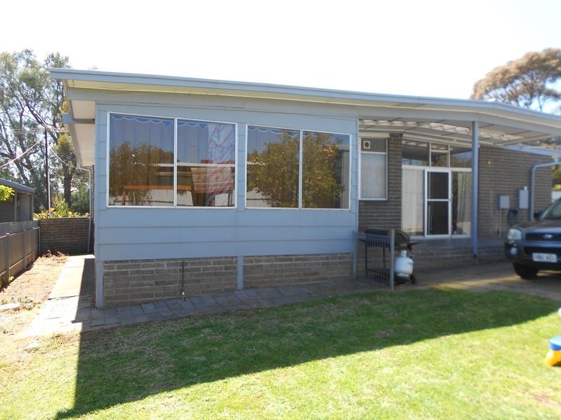 11 Richard Street, Para Hills SA 5096