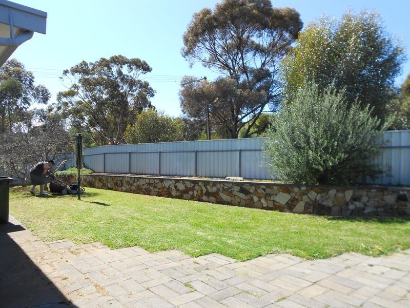 11 Richard Street, Para Hills SA 5096