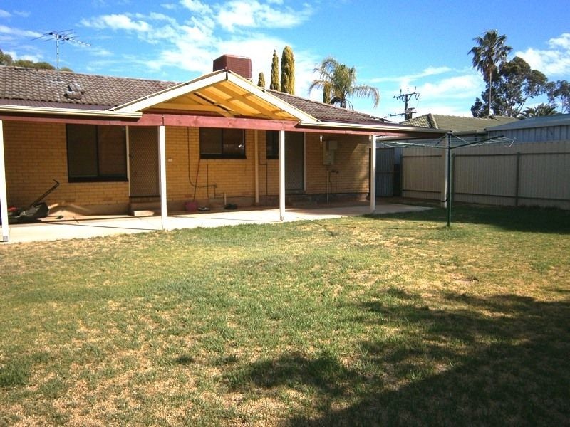 8 Lorinya Road, Salisbury Park SA 5109