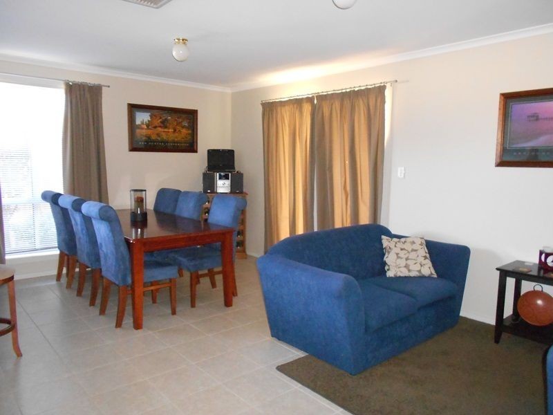 8 Blossom Court, Direk SA 5110