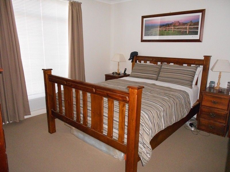 8 Blossom Court, Direk SA 5110