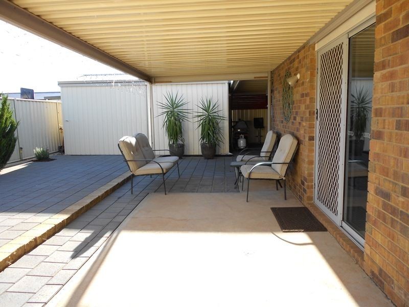 8 Blossom Court, Direk SA 5110