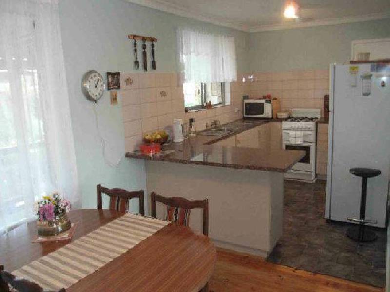 15 Gondola Grove, Para Hills SA 5096