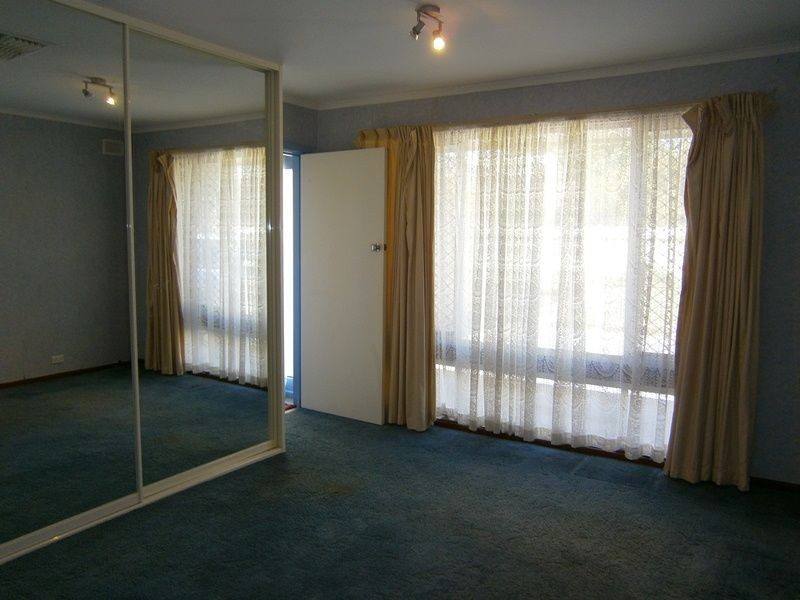 7 Paramount Road, Salisbury Downs SA 5108