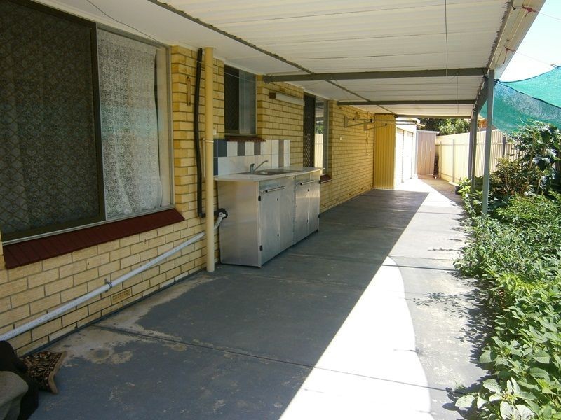 7 Paramount Road, Salisbury Downs SA 5108