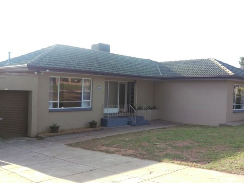 2 Mark Crt, Ingle Farm SA 5098