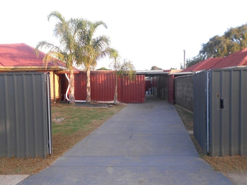 8 Londonderry Avenue, Salisbury Downs SA 5108
