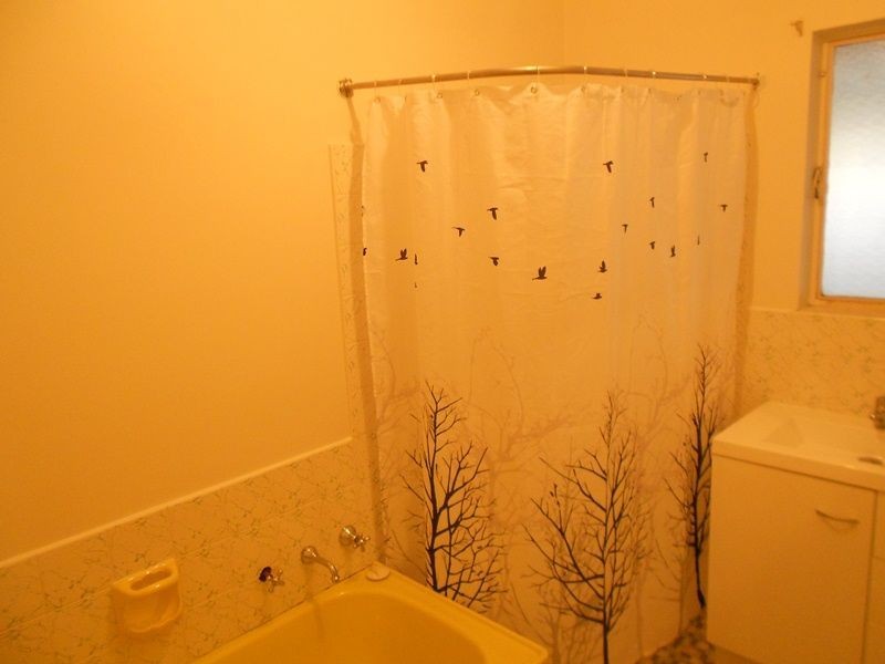 8 Londonderry Avenue, Salisbury Downs SA 5108