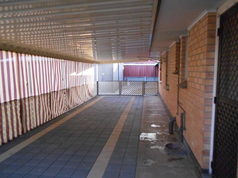 8 Londonderry Avenue, Salisbury Downs SA 5108